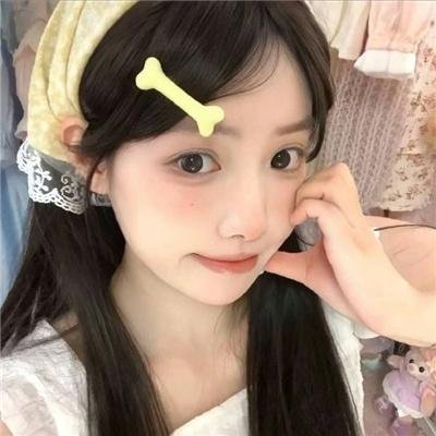 三女性